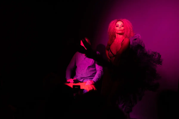 Sinnesrausch - Lounge. 25. Oktober 2025 Kleinkunstbühne Roda © Pavel Chatterjee