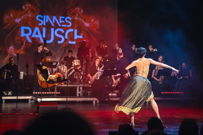 Sinnesrausch - Feuerwerk der Sinne - Mit Second Unit Jazz - Theater Arnstadt - Nia Francesca © PavelClicks