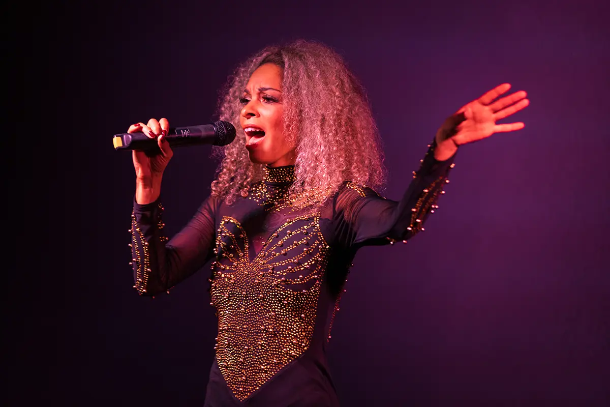 Sinnesrausch - Lounge - Kleinkunstbühne Ilmenau-Roda - Nia Francesca © PavelClicks